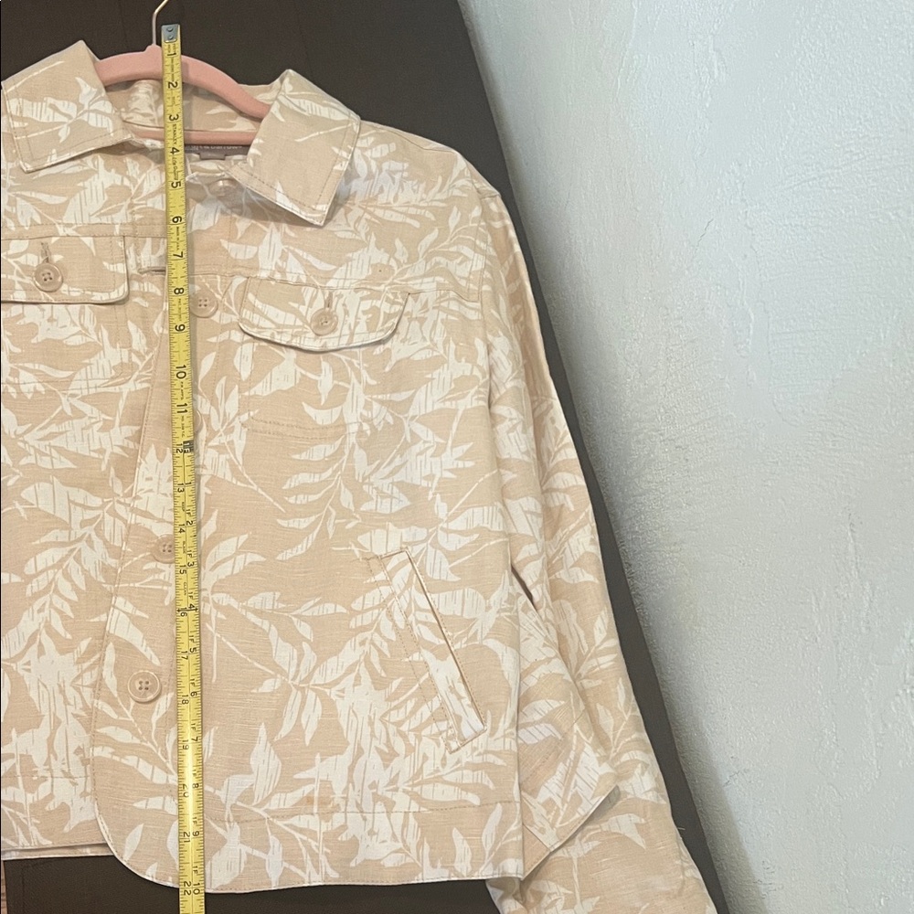 (0454) Women's Beige Leaf Print Jacket - Picture 4 of 12